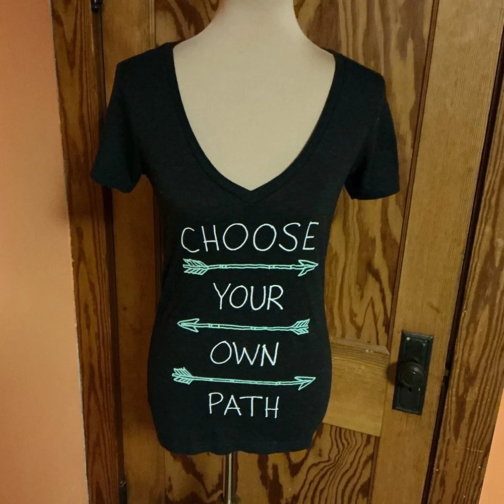 Empyre Choose your own Path Graphic V neck Tshirt - Picture 6 of 10